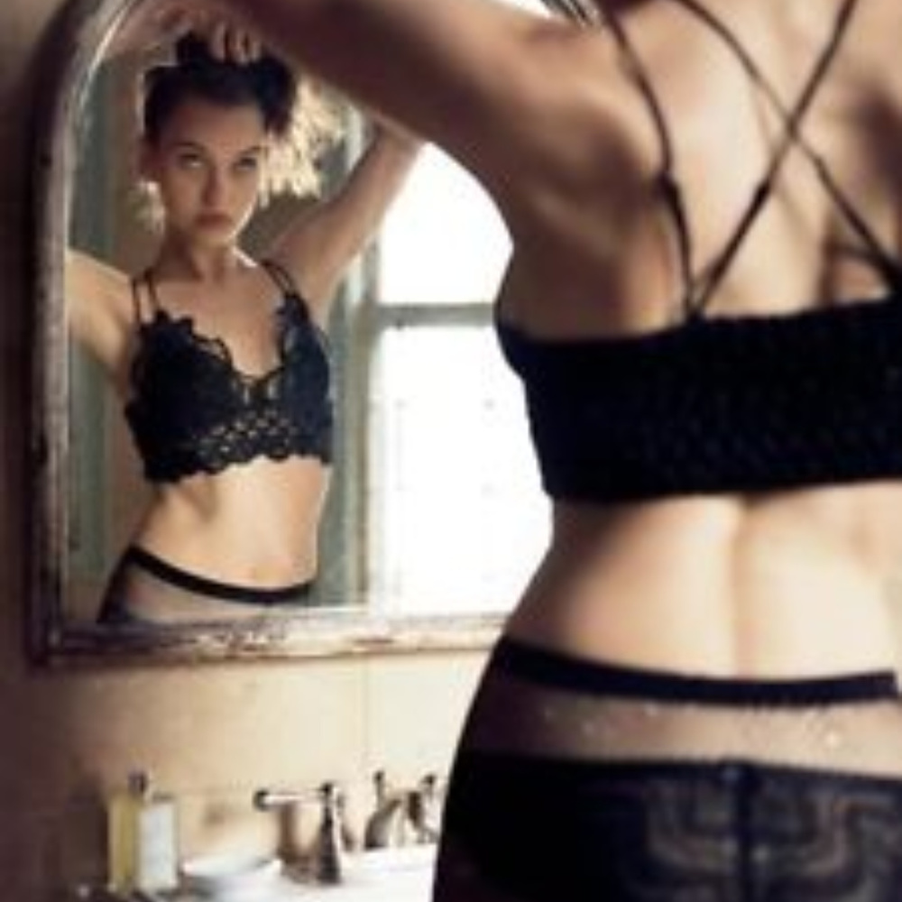 Adella Crochet Bralette - Picture 4 of 5